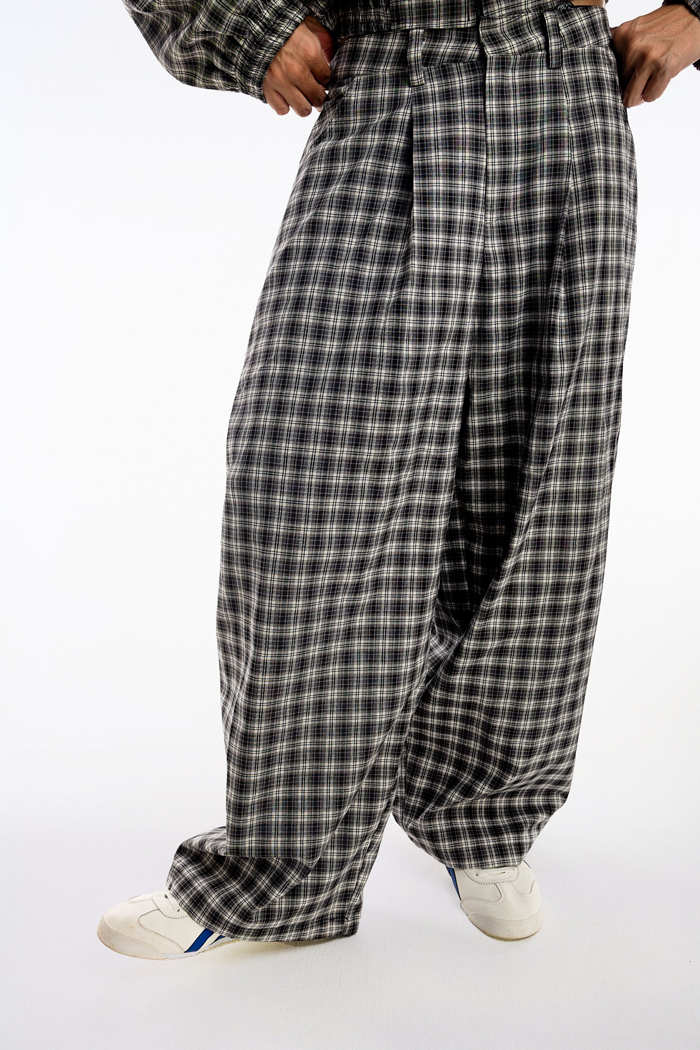 Gingham Wide Pants - Image 4